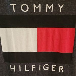 Tommy Hilfiger Tops - Tommy Hilfiger T-shirt Tommy Hilfiger Tops - Tommy Hilfiger T-shirt